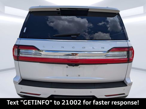 Used 2018 Lincoln Navigator Reserve w/ Technology Package AWD/4WD image 5
