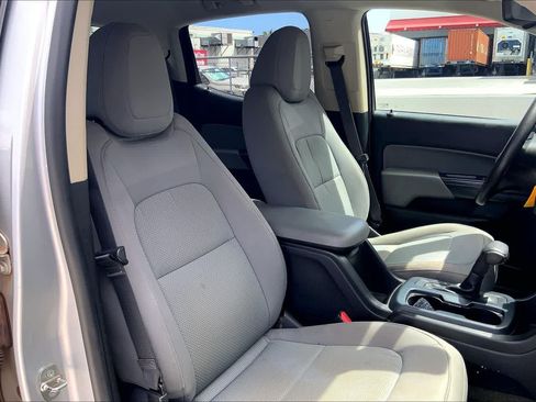 Used 2016 Chevrolet Colorado W/T w/ WT Convenience Package AWD/4WD image 13
