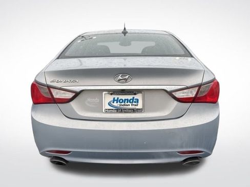 Used 2013 Hyundai Sonata SE w/ Navigation & Sunroof Pkg image 6