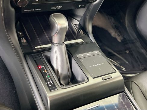 Used 2022 Lexus GX 460 Premium w/ Accessory Package image 16