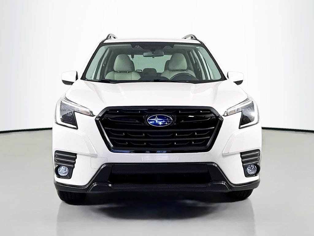 Used 2022 Subaru Forester Premium AWD/4WD image 3