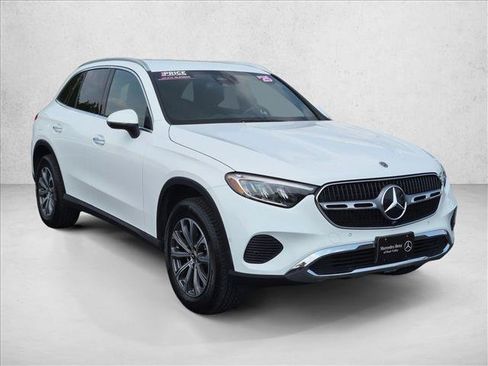 Certified 2025 Mercedes-Benz GLC 300 4MATIC image 3