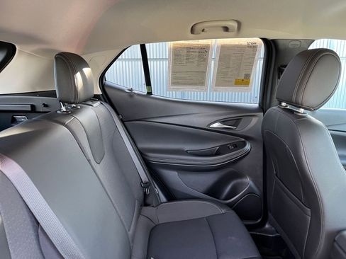 Used 2025 Buick Encore GX Preferred image 36