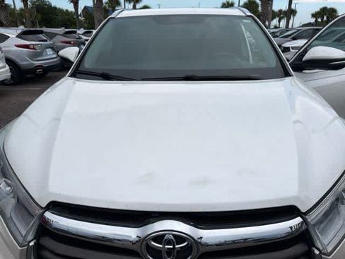 Used 2016 Toyota Highlander XLE FWD image 39