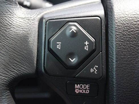 Used 2022 Toyota Sequoia TRD Sport AWD/4WD image 21