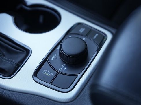 Used 2020 Jeep Grand Cherokee Trackhawk image 31