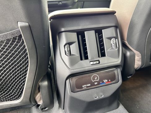 Used 2025 BMW X3 xDrive30i w/ Premium Package image 29