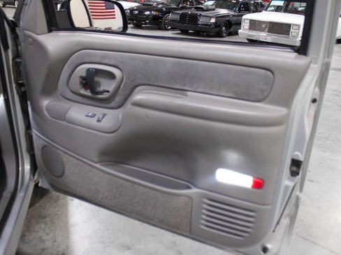 Used 1996 Chevrolet Silverado 1500 2WD Regular Cab image 38