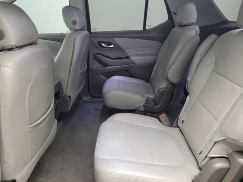Used 2019 Chevrolet Traverse LT image 18