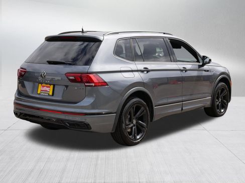 Used 2024 Volkswagen Tiguan SE R-Line w/ MDO Package, Two-Row AWD/4WD image 7