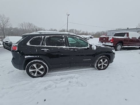 Used 2019 Jeep Cherokee Limited image 9