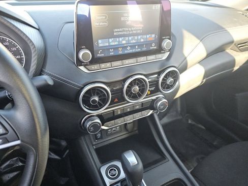 Used 2025 Nissan Sentra SV image 30
