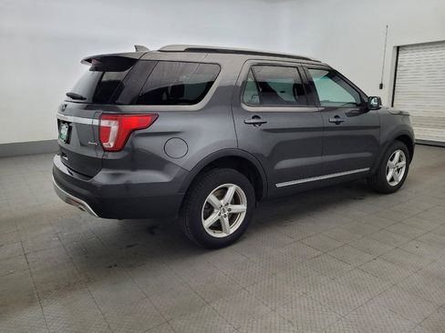 Used 2016 Ford Explorer XLT w/ Equipment Group 202A AWD/4WD image 10