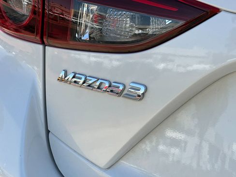 Used 2018 MAZDA MAZDA3 Touring FWD image 27