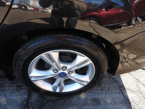 Used 2014 Ford Focus SE image 16