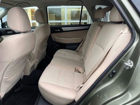 Used 2019 Subaru Outback 2.5i Premium image 15