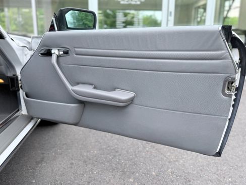Used 1989 Mercedes-Benz 560 SL image 31
