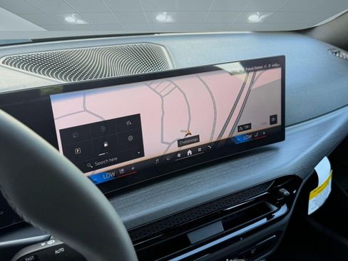 New 2026 BMW 330i xDrive Sedan w/ Premium Package AWD/4WD image 28