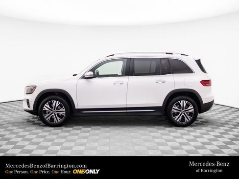 New 2025 Mercedes-Benz GLB 250 4MATIC image 2