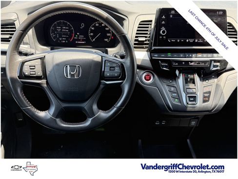 Used 2025 Honda Odyssey Sport-L image 11