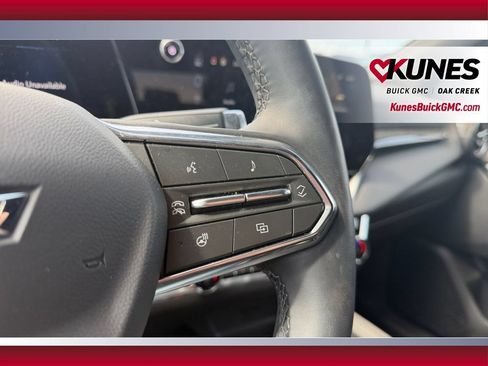 Used 2025 Chevrolet Equinox LT w/ Convenience Package II AWD/4WD image 18