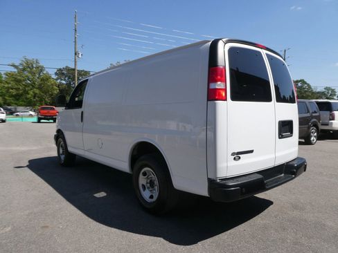 Used 2020 Chevrolet Express 2500 w/ Safety Package RWD image 8