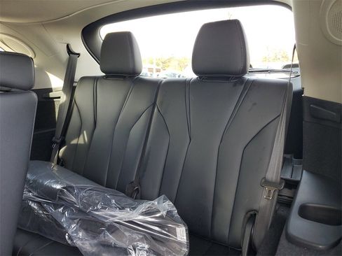 Certified 2025 Acura MDX w/ Technology Package image 15