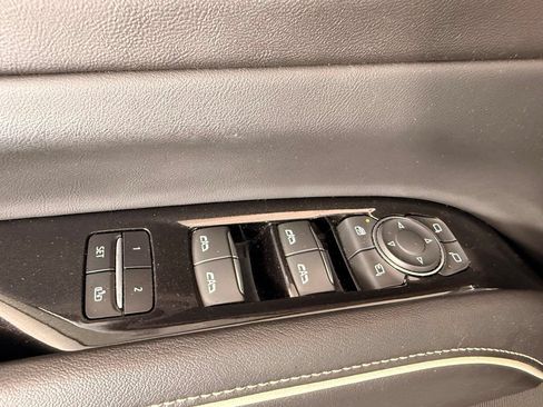 Used 2021 Cadillac Escalade Premium Luxury w/ Driver Assist Tech Package AWD/4WD image 28