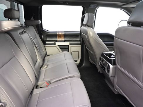 Used 2018 Ford F150 Lariat w/ Equipment Group 502A Luxury AWD/4WD image 17