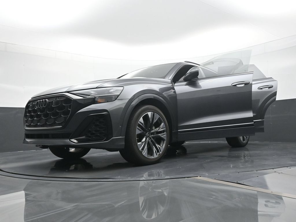 Used 2025 Audi Q8 Premium Plus AWD/4WD image 30