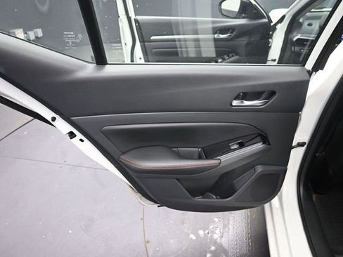 Used 2025 Nissan Altima 2.5 SR image 15