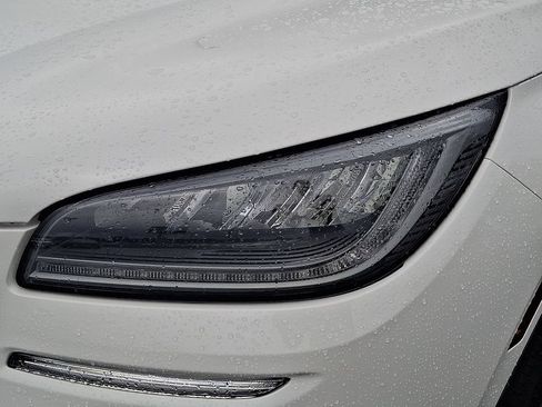 Used 2021 Lincoln Corsair Reserve w/ Equipment Group 201A AWD/4WD image 9
