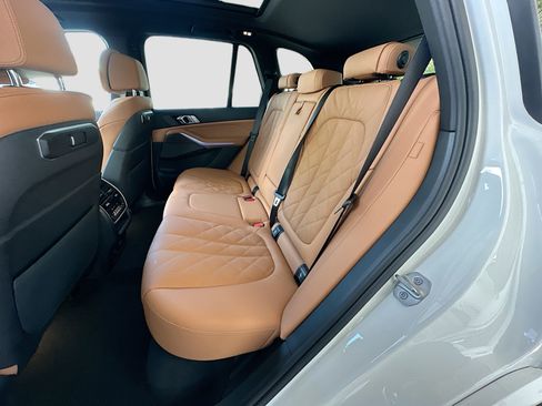 Used 2026 BMW X5 sDrive40i w/ M Sport Package image 26