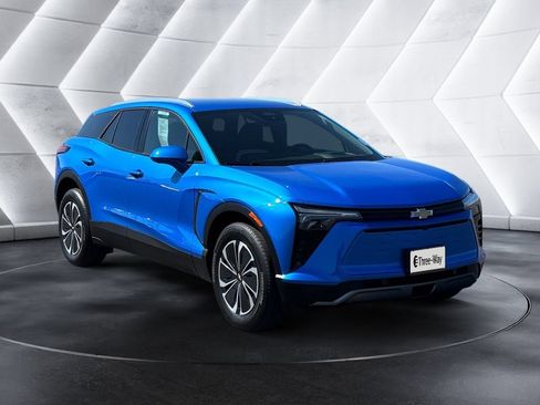 Certified 2024 Chevrolet Blazer EV LT AWD/4WD image 7