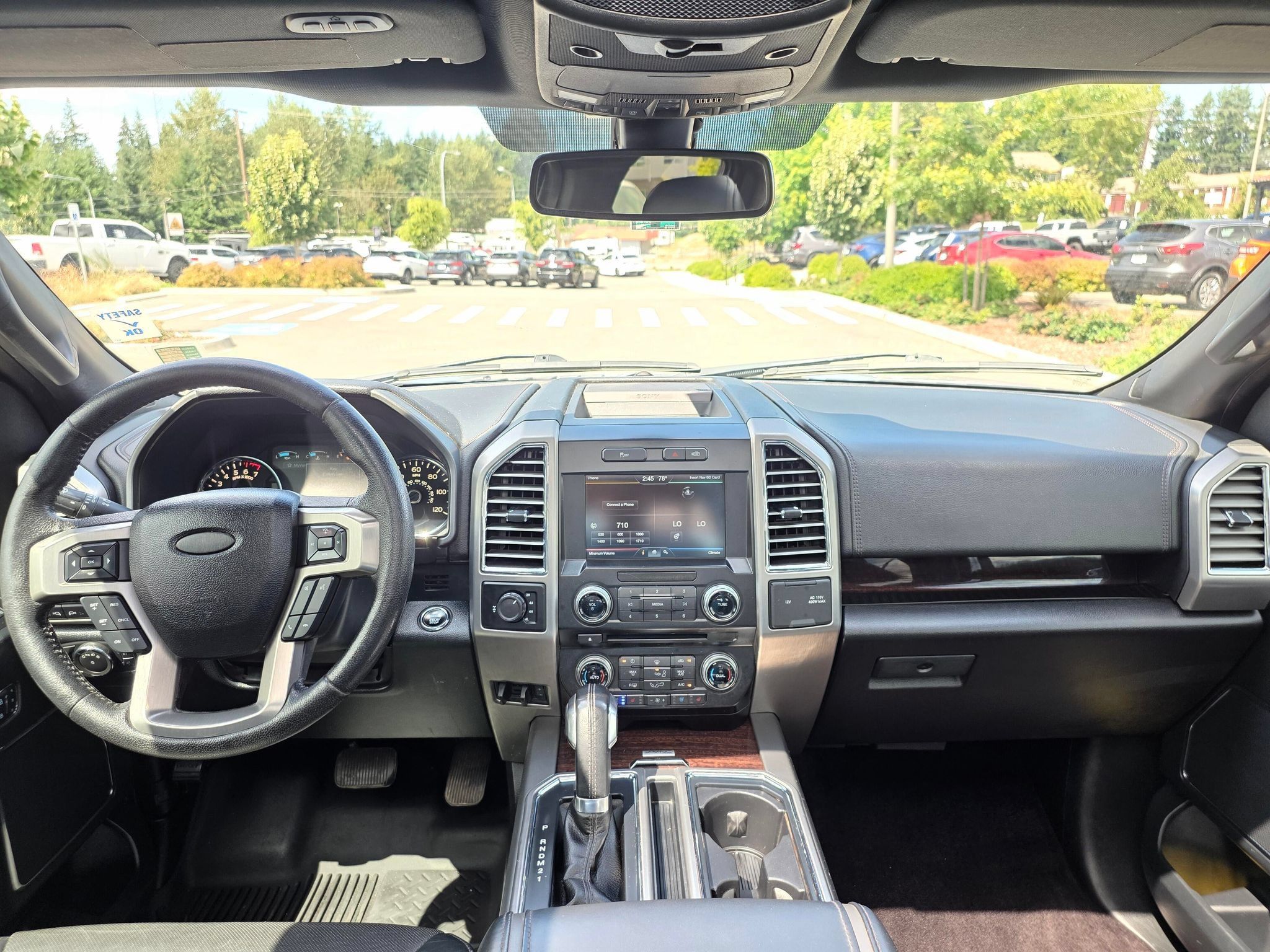 Used 2015 Ford F150 Platinum w/ Max Trailer Tow Package AWD/4WD image 12