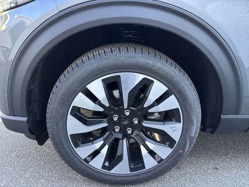 New 2026 Ford Explorer Platinum w/ LUX Leather Package image 18