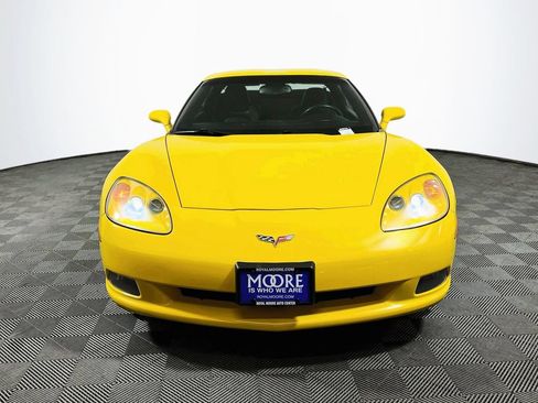 Used 2013 Chevrolet Corvette Coupe RWD image 2