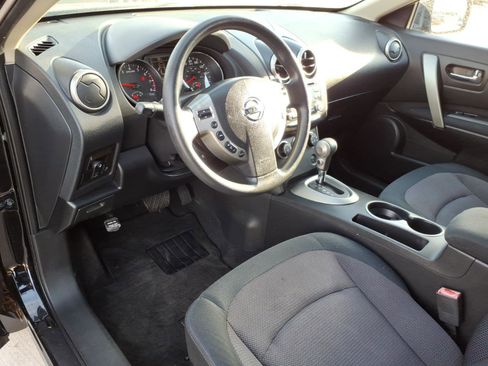 Used 2011 Nissan Rogue SV image 9