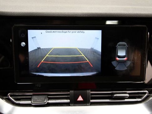 Used 2022 Kia Niro EX Premium w/ Cold Weather Package image 26