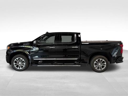 Used 2024 Chevrolet Silverado 1500 High Country w/ Technology Package AWD/4WD image 8