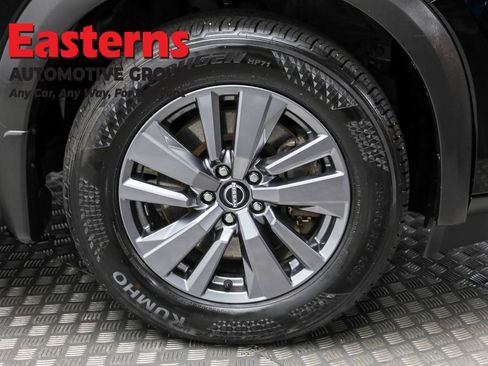 Used 2024 Nissan Pathfinder S image 31