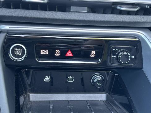Used 2025 Audi Q5 Premium Plus w/ Premium Plus AWD/4WD image 40