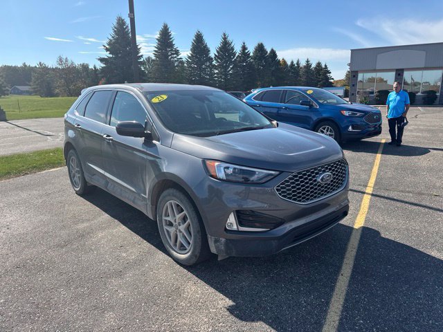 Used 2023 Ford Edge SEL w/ Convenience Package AWD/4WD image 2