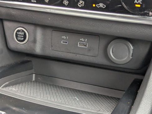 Used 2023 Nissan Rogue SV FWD image 32