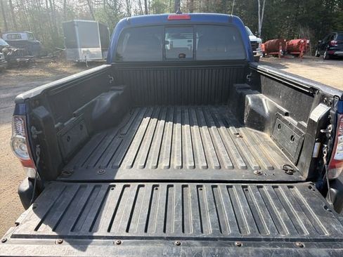 Used 2015 Toyota Tacoma 4x4 Double Cab w/ SR5 Package image 25