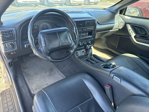 Used 1998 Chevrolet Camaro Z28 image 10
