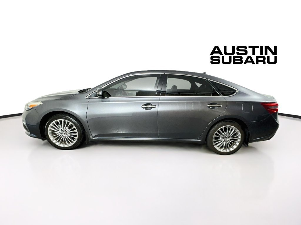 Used 2018 Toyota Avalon Limited FWD image 4