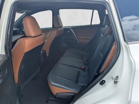 Used 2016 Toyota RAV4 SE FWD image 17