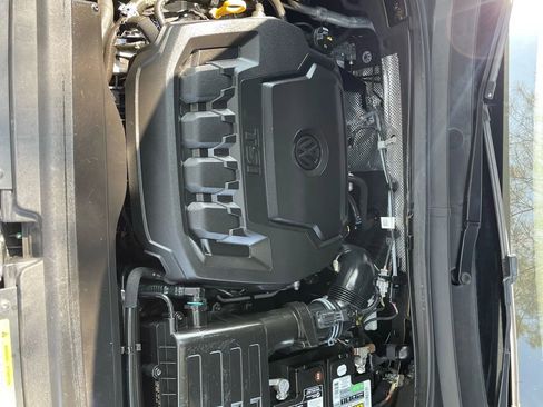 Used 2021 Volkswagen Tiguan SE image 20