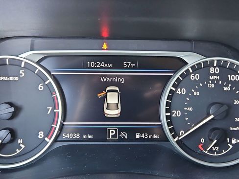 Used 2024 Nissan Sentra SV FWD image 13